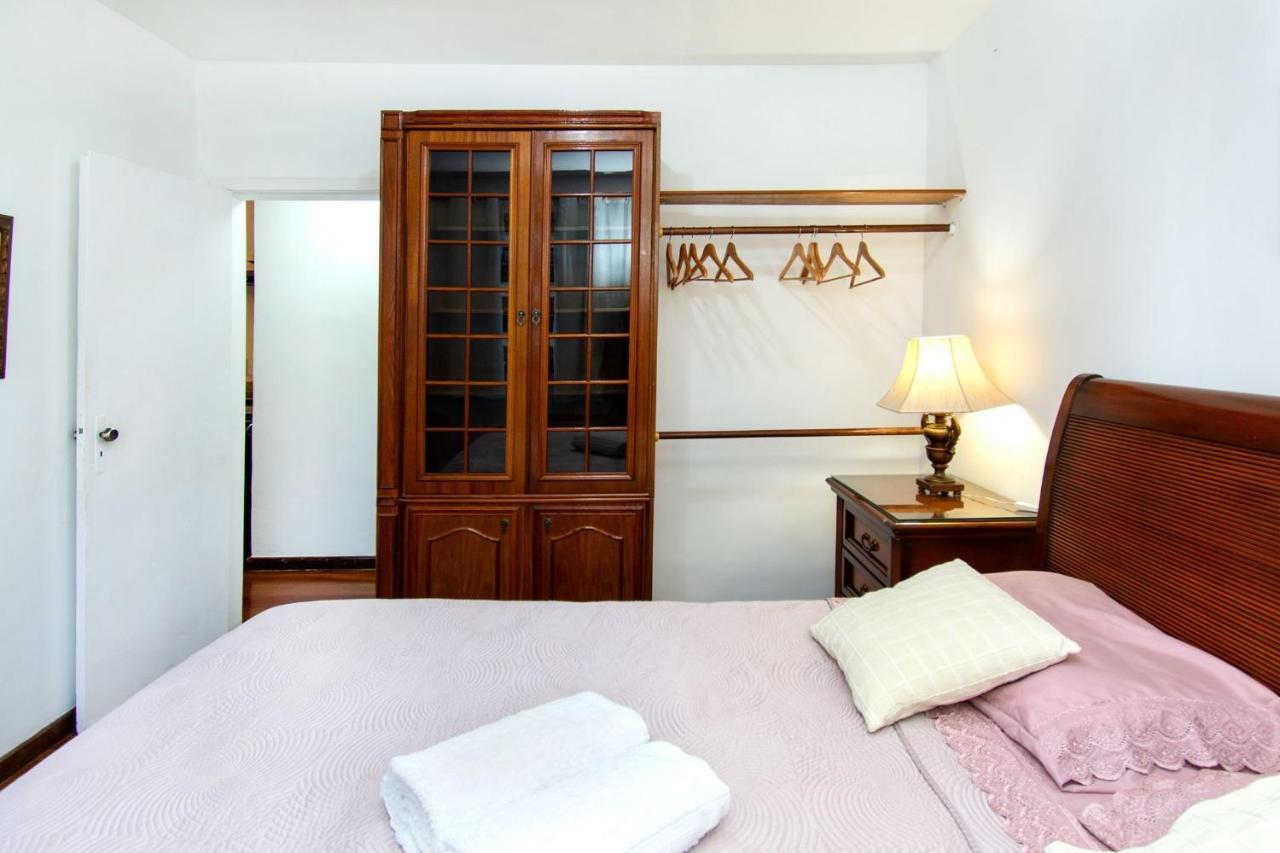Caminhe A De Ipanema E A Rua Farme De Amoedo, 2 Quartos, Todo Reformado, Ar, Wi Fi Apartamento *